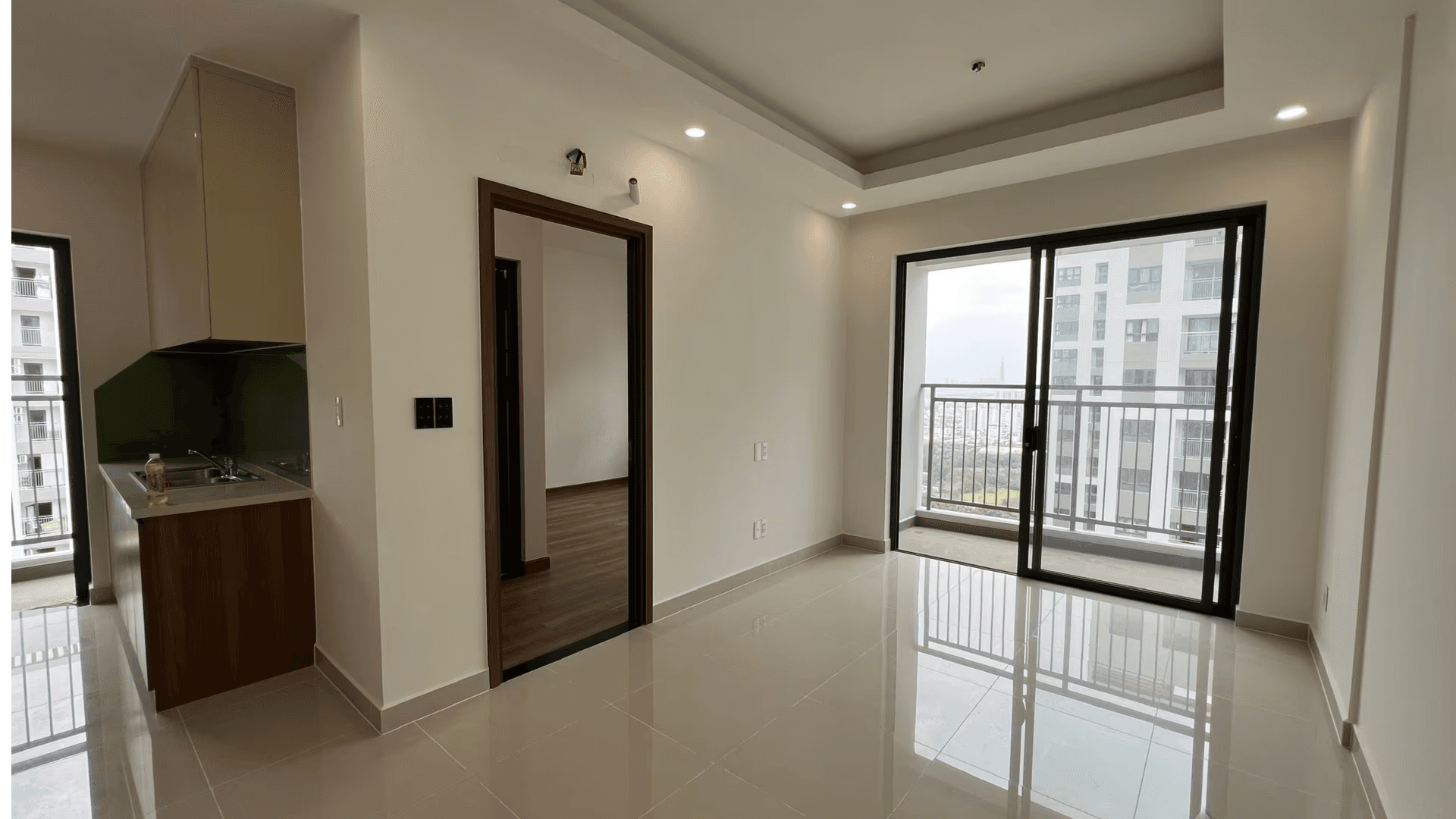 Q7 Saigon Riverside - Ảnh 1