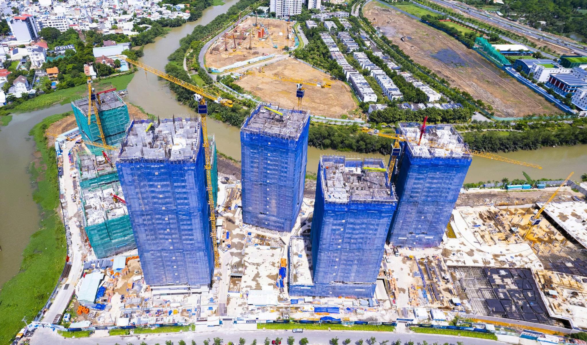 The Privé — hình 10