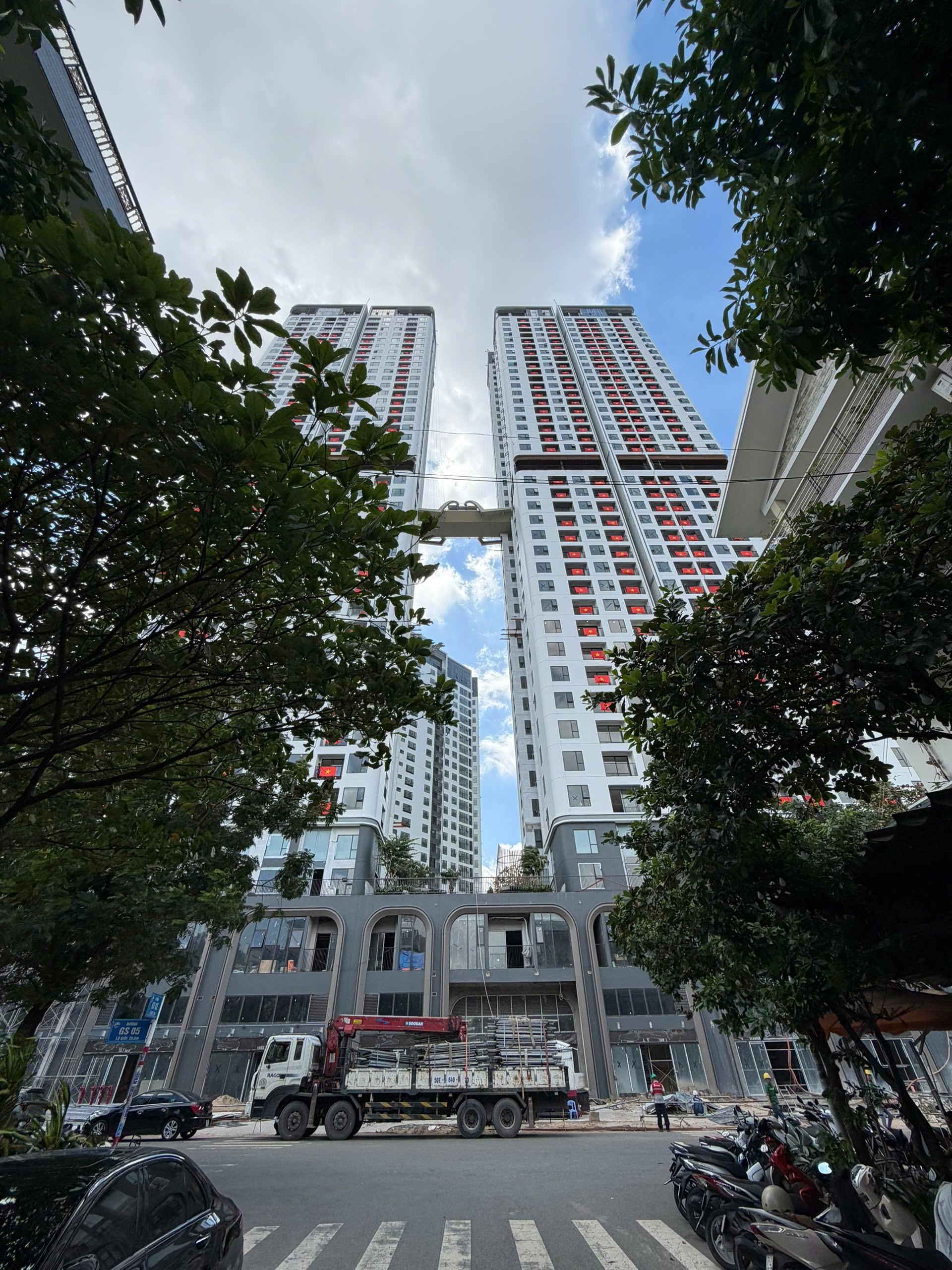 Green Skyline — hình 12