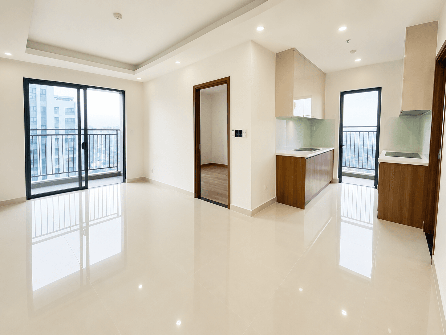 Q7 Saigon Riverside - Ảnh 1